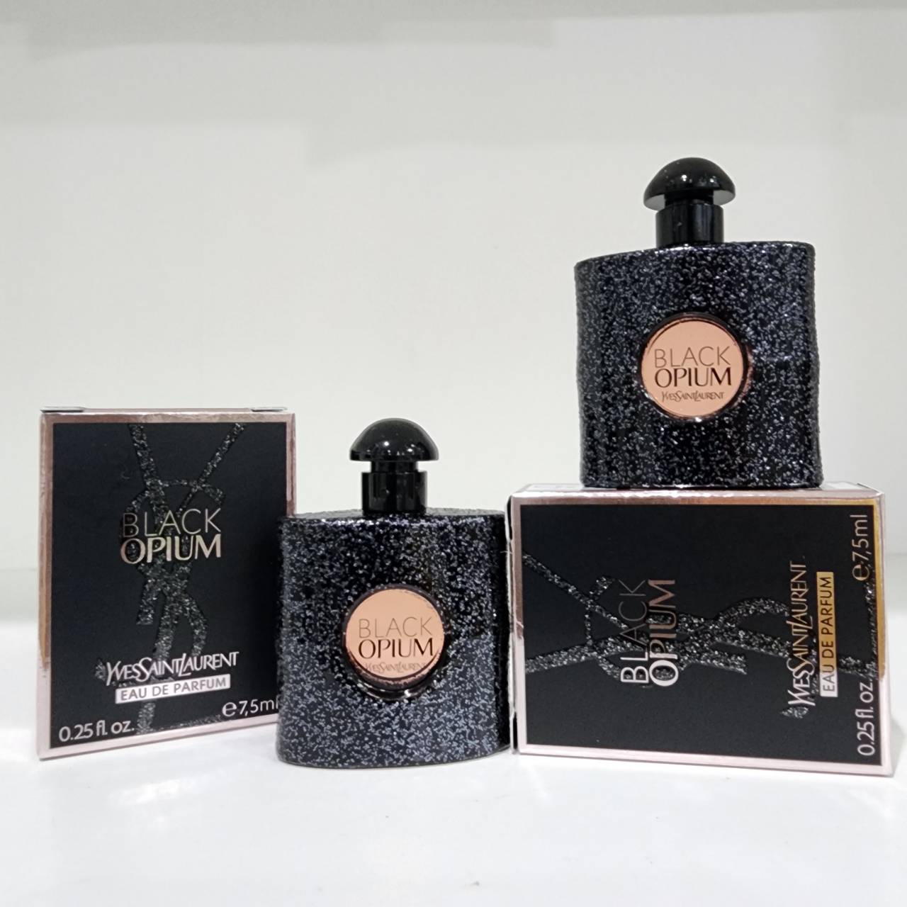 น้ำหอมจิ๋วมินิ YSL Black Opium EDP 7.5ml แบบแต้มมีกล่อง ( Mini Perfume น้ำหอมขนาดพกพา) น้ำหอมจิ๋วมินิ ขวดน่ารัก ตั้งโชว์ก็สวย พกพาก็สะดวก หัวแต้มตามจุดชีพจร
