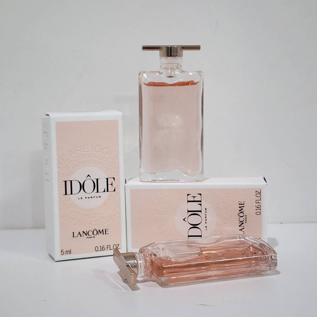 น้ำหอมจิ๋วมินิ Lancome Idole Le Parfum 5ml แบบแต้มมีกล่อง ( Mini Perfume น้ำหอมขนาดพกพา) น้ำหอมจิ๋วมินิ ขวดน่ารัก ตั้งโชว์ก็สวย พกพาก็สะดวก หัวแต้มตามจุดชีพจร