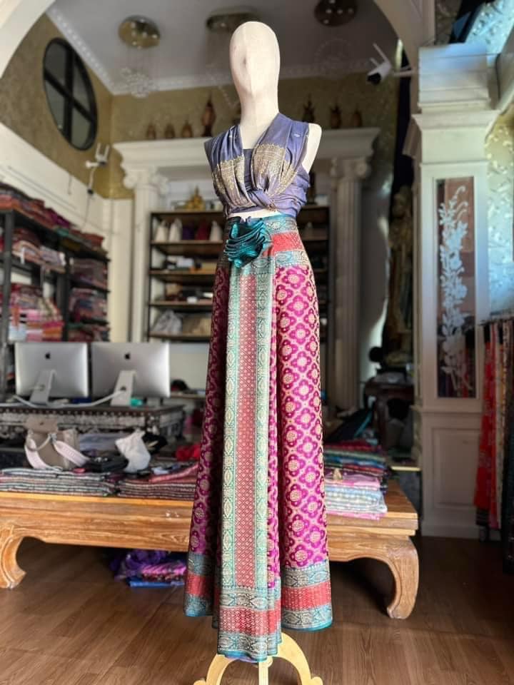 ซิ่น ผ้าปาโตล่า เส้นยืนไหมแท้ ขนาด 140x480ซม. พื้นสีชมพู รหัส N9-SIL-GK9