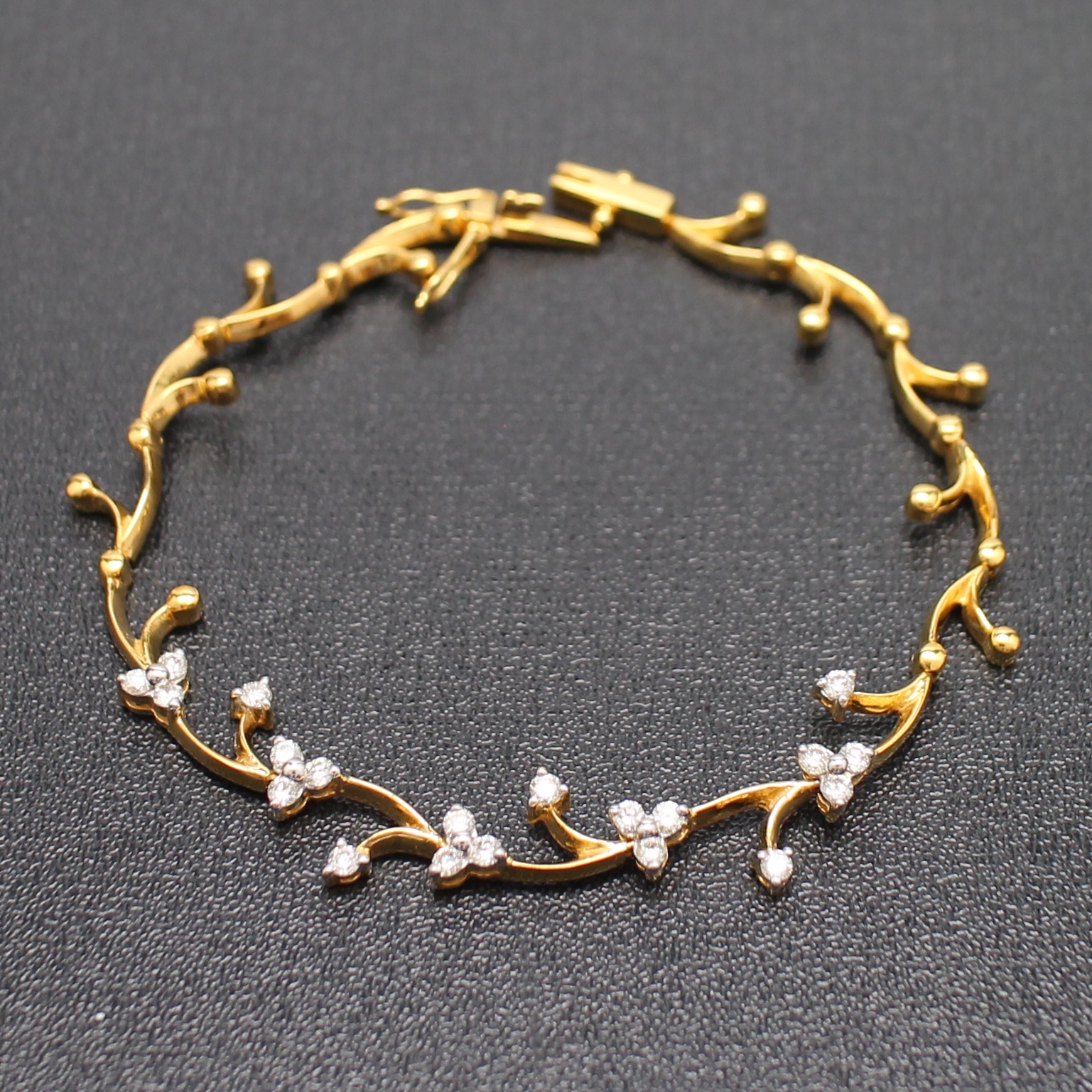 BL25066 สร้อยข้อมือเพชรใบไม้ เพชรแท้ 21 เม็ด 0.80 กะรัต ทองแท้ 90% นน.รวม 10 กรัม ยาว 17 ซม.