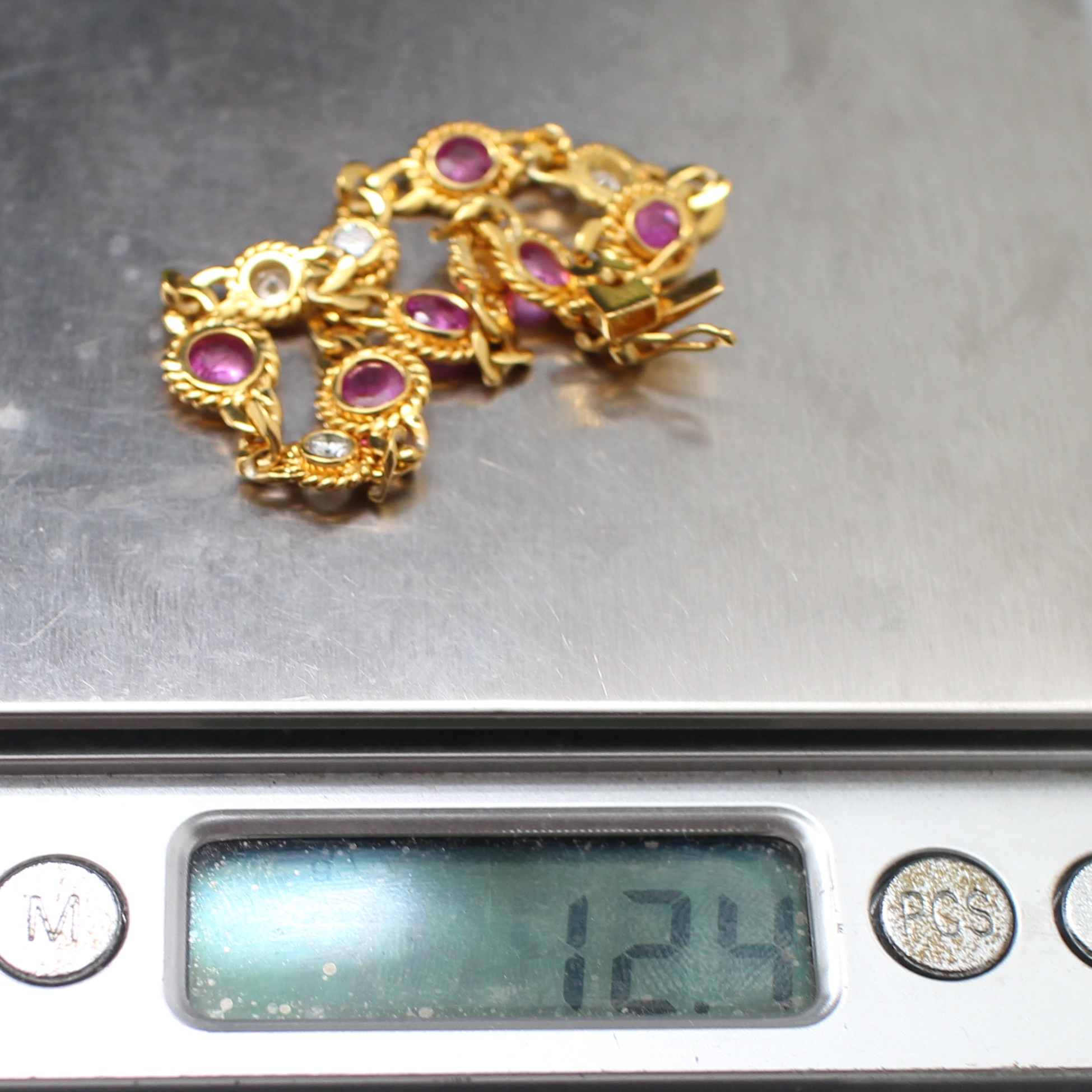 BL25032 สร้อยข้อมือทับทิมคั่นเพชร เพชรแท้ 5 เม็ด 0.80 กะรัต ทองแท้ 90% นน.รวม 12.42 กรัม ยาว 17 ซม.