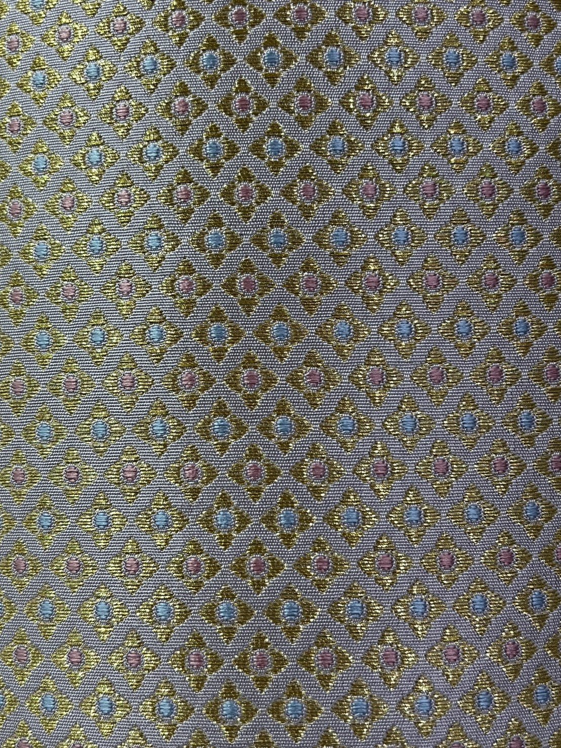 (ผ้าชุด)ผ้าไหมยกดอกลำพูน ยกดอกดิ้นทอง ขนาด 1.03x4.40เมตร ลายอินเดีย พื้นสีม่วงพาสเทลอมเทารหัส N90-29-R0028