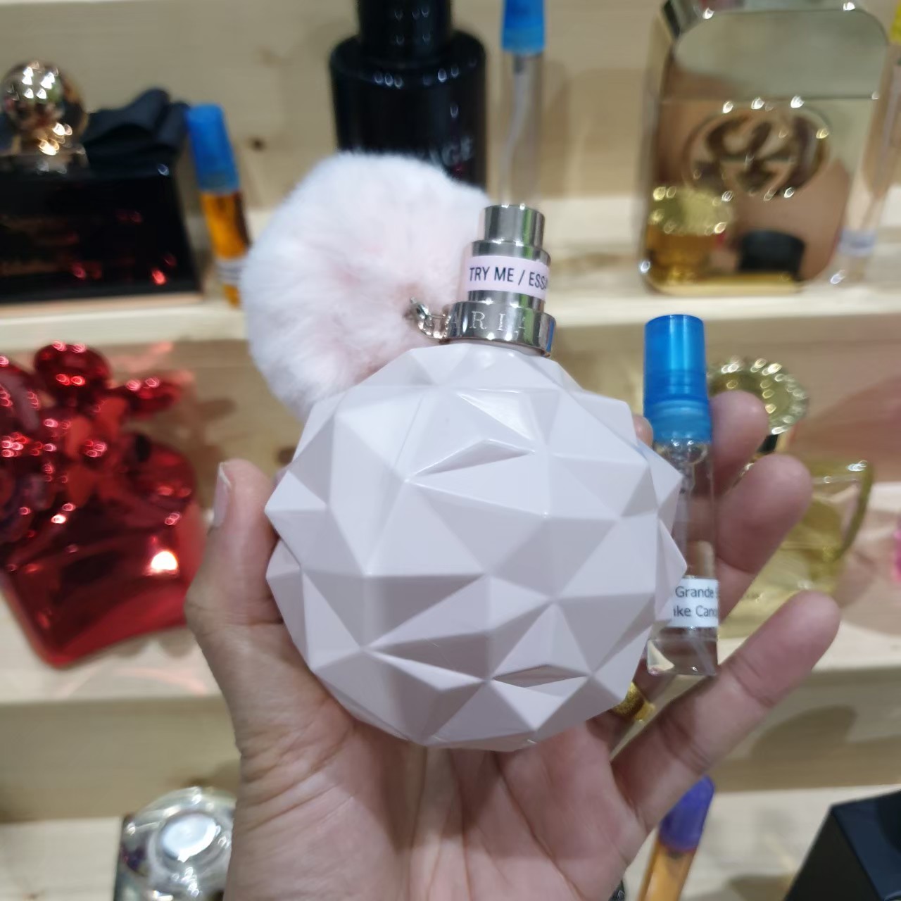 น้ำหอมแท้แบ่งขาย Ariana Grande Sweet Like Candy EDP 💕 💦แบ่ง 💕Travel Size แบบทดลอง