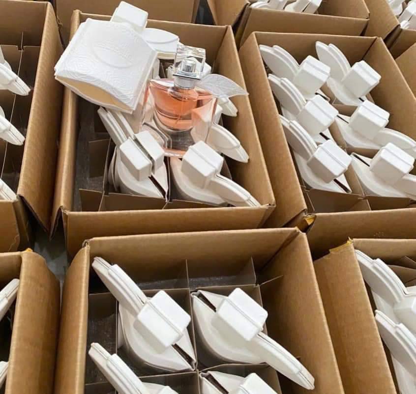 น้ำหอมแท้ Lancome La Vie Est Belle Domaine de la Rose Exitrait de Perfum 30ml กล่องจริง