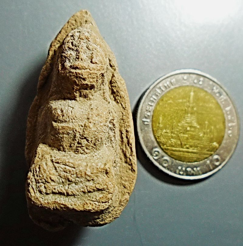 พระถ้ำเสือ เนื้อดิน กรุเขาดีสลัก สุพรรณบุรี พิมพ์ใหญ่