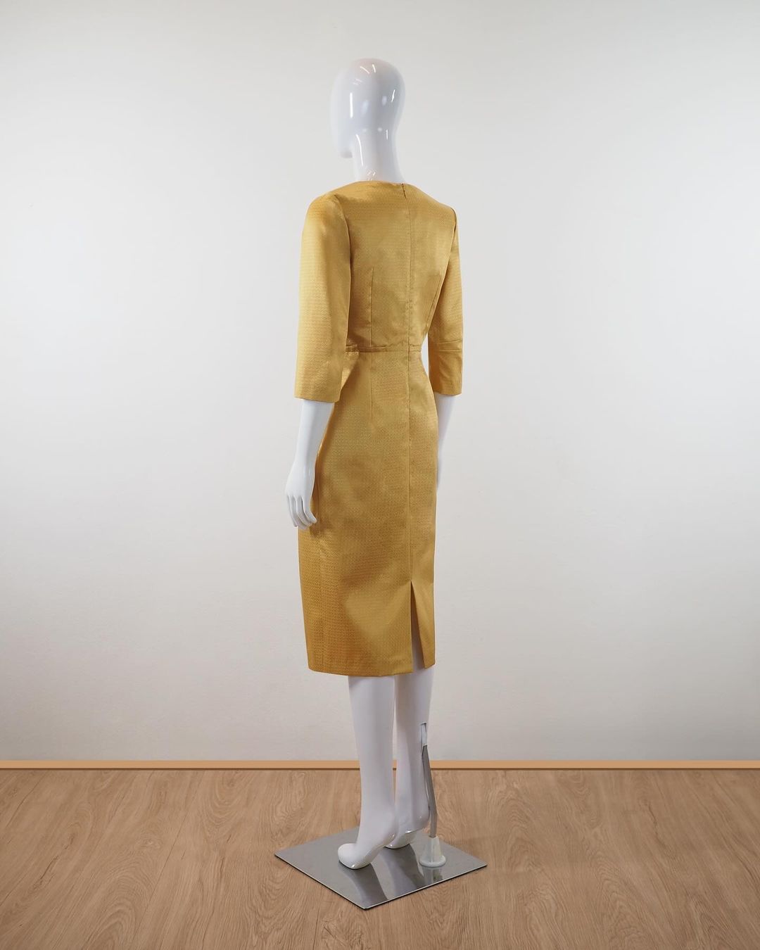 แบบตัดชุด เดรสผ้าไหม (ไม่รวมผ้า) chobmai x JHN รหัส CUT-51-0323672