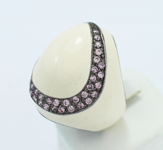 SI0096 แหวนลงยาสีครีมประดับพลอยชมพู เงินแท้ นน.13.9 กรัม size 54