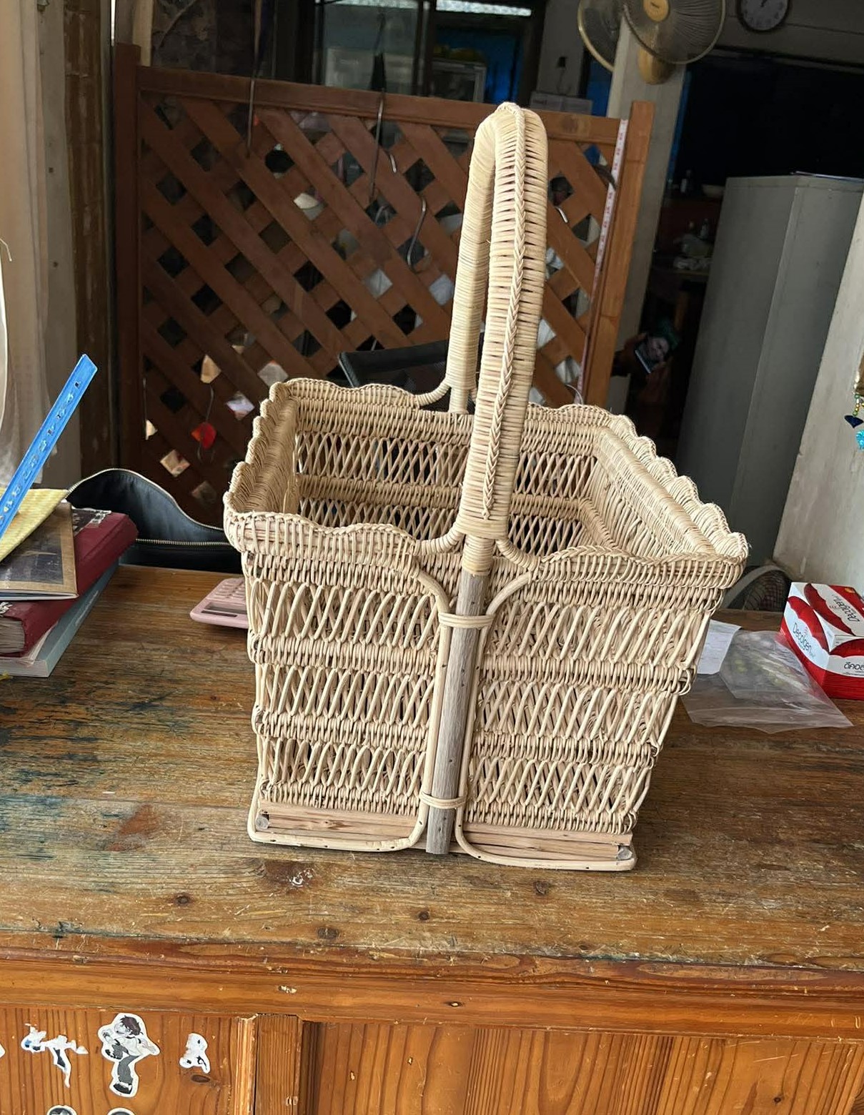 ตะกร้าหวาย ทรงสี่เหลี่ยม ขนาด ฐาน10.5x14.5นิ้ว ปาก12x16นิ้ว สูง10นิ้ว รหัส BK-35-120468