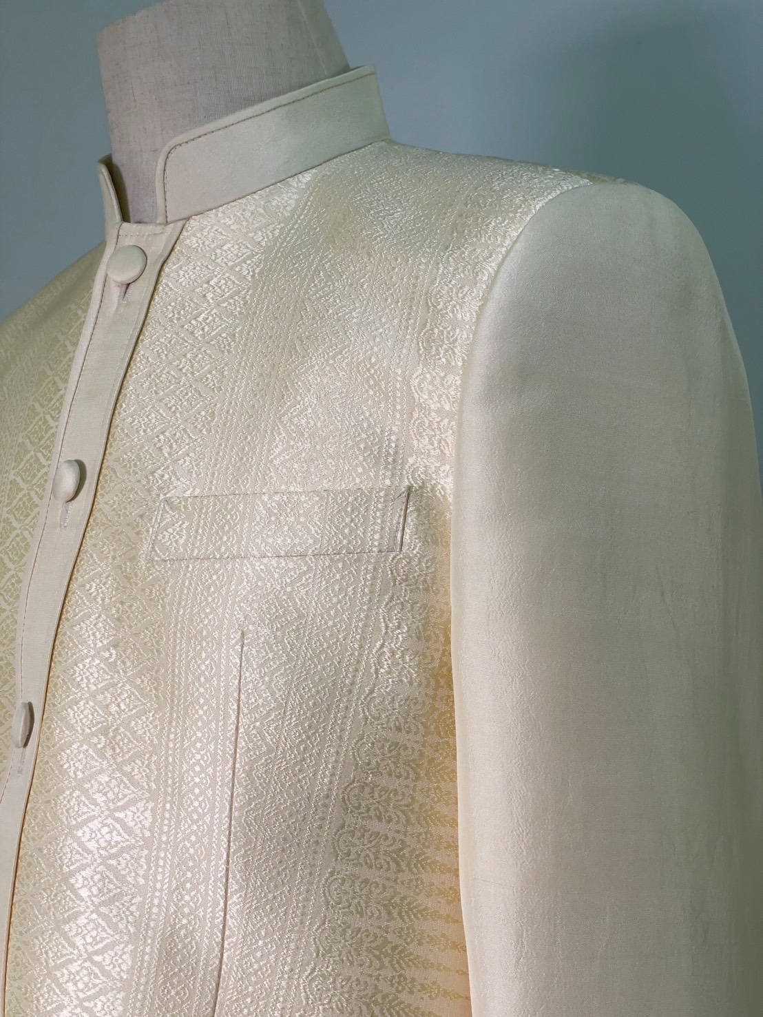 แบบตัด สูทพระราชทานชาย ผ้าไหม (ไม่รวมผ้า) chobmai x ARW รหัส CUT-ARW-0519671