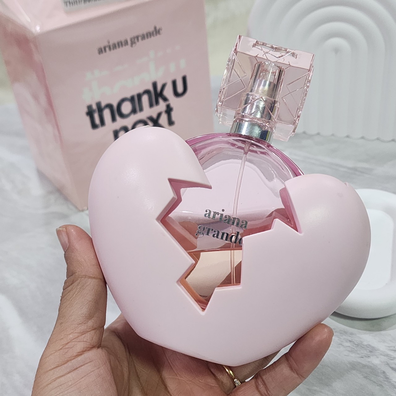 น้ำหอมแท้แบ่งขาย Ariana Grande THANK U NEXT Eau De Parfum 💦แบ่ง 💕Travel Size แบบทดลอง