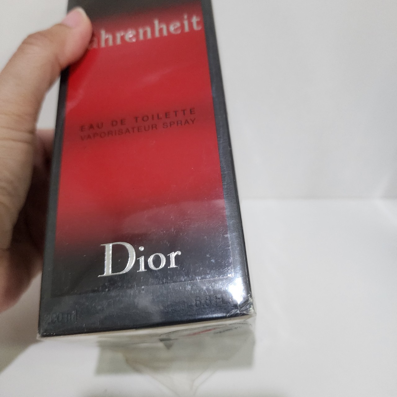 น้ำหอมแท้ Christian Dior Fahrenheit EDT 200ml กล่องซีลตูดหลุดกล่องไม่สวยบุบ ( รหัส 9L01 )