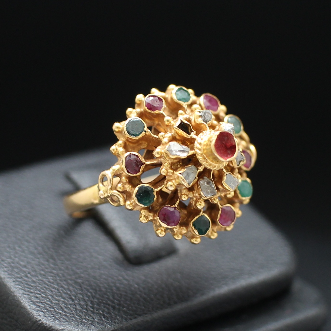 RG250413 แหวนพลอยสามสีทรงฉัตร ทับทิม มรกต เพชรซีก ทองแท้ 90% นน.รวม 4.4 กรัม ขนาดแหวน 57.5