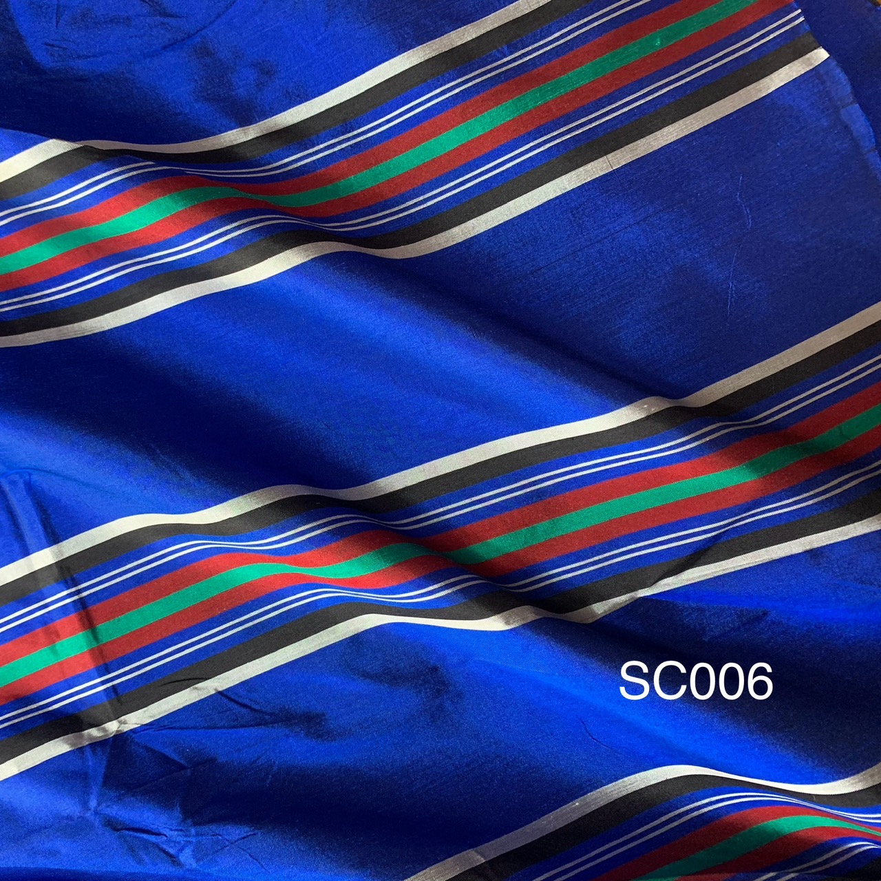 ผ้าไหมลายทาง เนื้อหยาบ ขายตามความยาวหลา โทนสีน้ำเงิน รหัส A8-AA-SC006