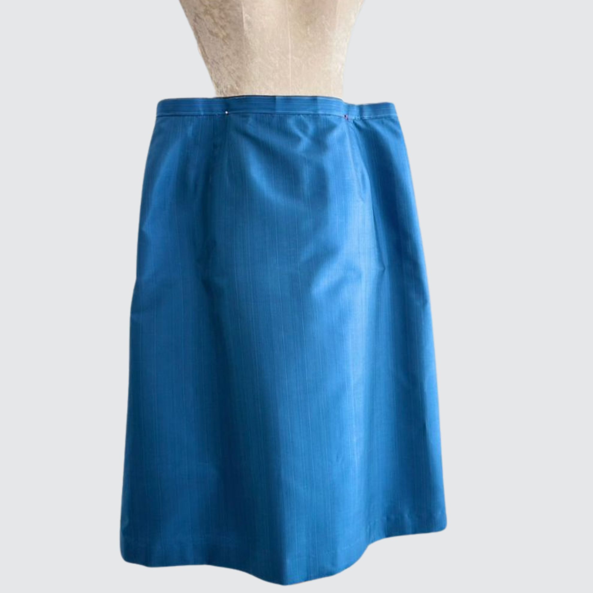 กระโปรงทรงสอบ ผ้าไหมสีพื้นเนื้อเรียบ ไหมแท้ | เลือกสี แจ้งไซส์ได้