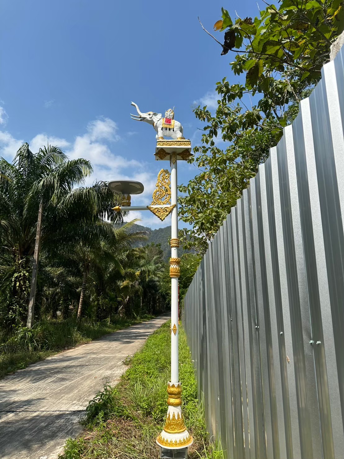 เสาไฟประติมากรรมช้างศึก “DOS‑K‑39” สูง 4 เมตร สวยงาม ทนทาน ตรงสเปค ติดตั้งง่าย รับประกันคุณภาพ