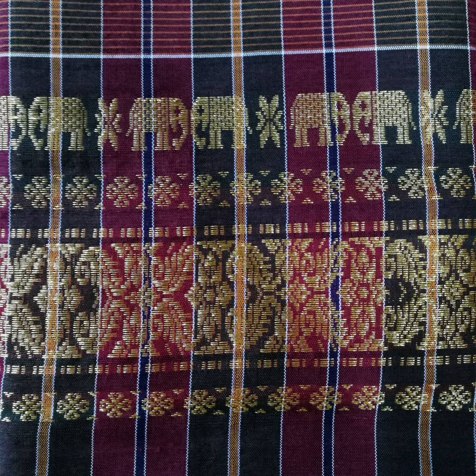 ผ้าขาวม้า ผ้าไหมแท้ เชิงช้างดิ้นทอง ขิดลายช้าง ขนาด 65X200ซม. รหัส R4E-NY-0602671