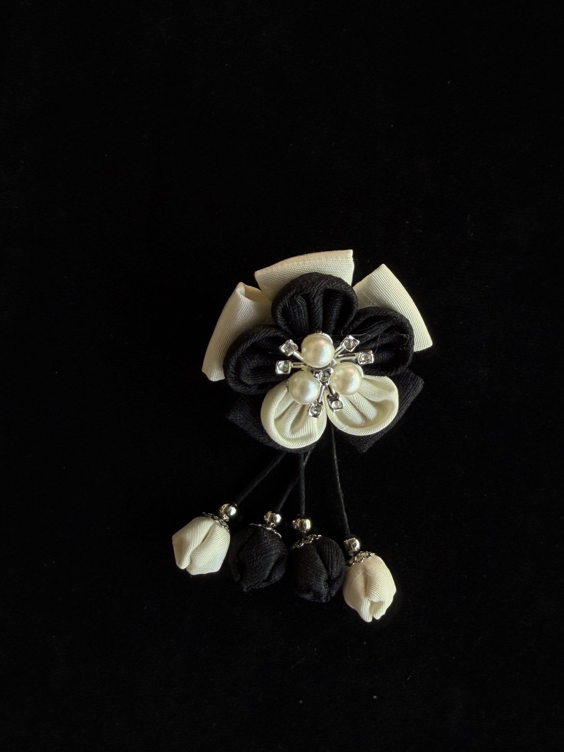 เข็มกลัดดอกมะลิ พวงระย้า ผ้าไหมแท้ (กลัดหน้าอก) GF-ME-112668