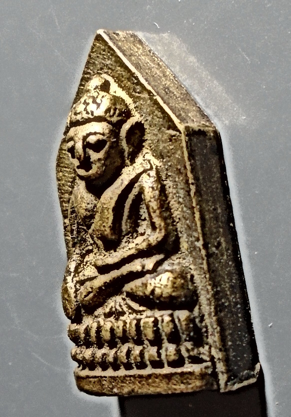 พระชัยวัฒน์ครึ่งซีก ท่านเจ้าคุณศรี(สนธิ์) วัดสุทัศน์