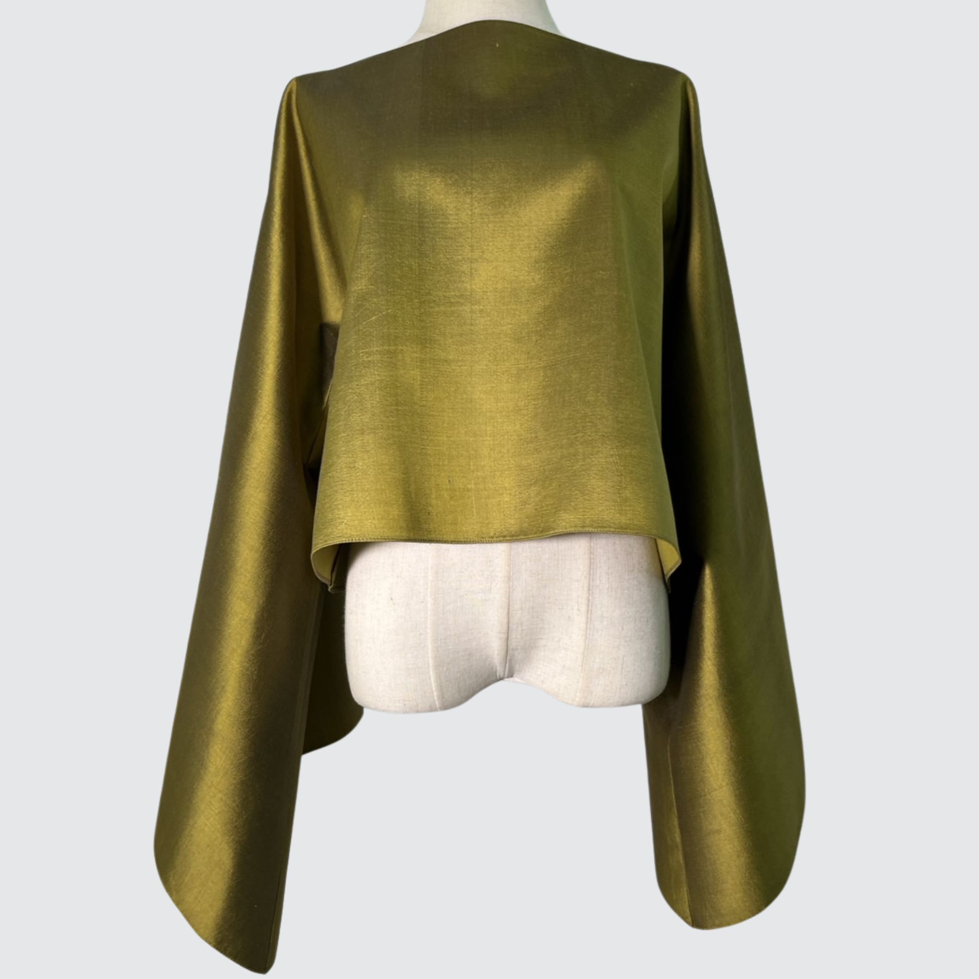 เสื้อแขนยาว ตัดเย็บจากไหมสีพื้น เนื้อเรียบ ไหมแท้ 100% | ตัดเย็บตามรูปร่าง | เลือกผ้า ส่งไซส์ได้