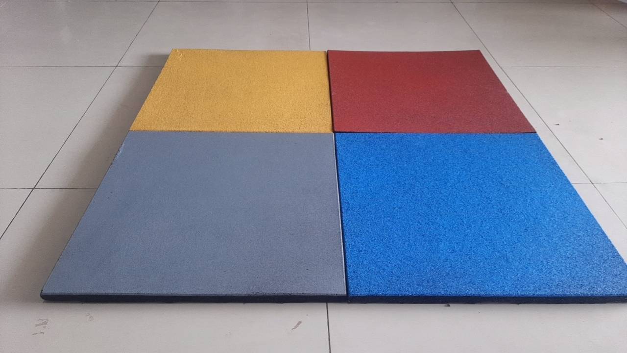 พื้นยางสังเคราะห์ ฟิตเนส สนามเด็กเล่น