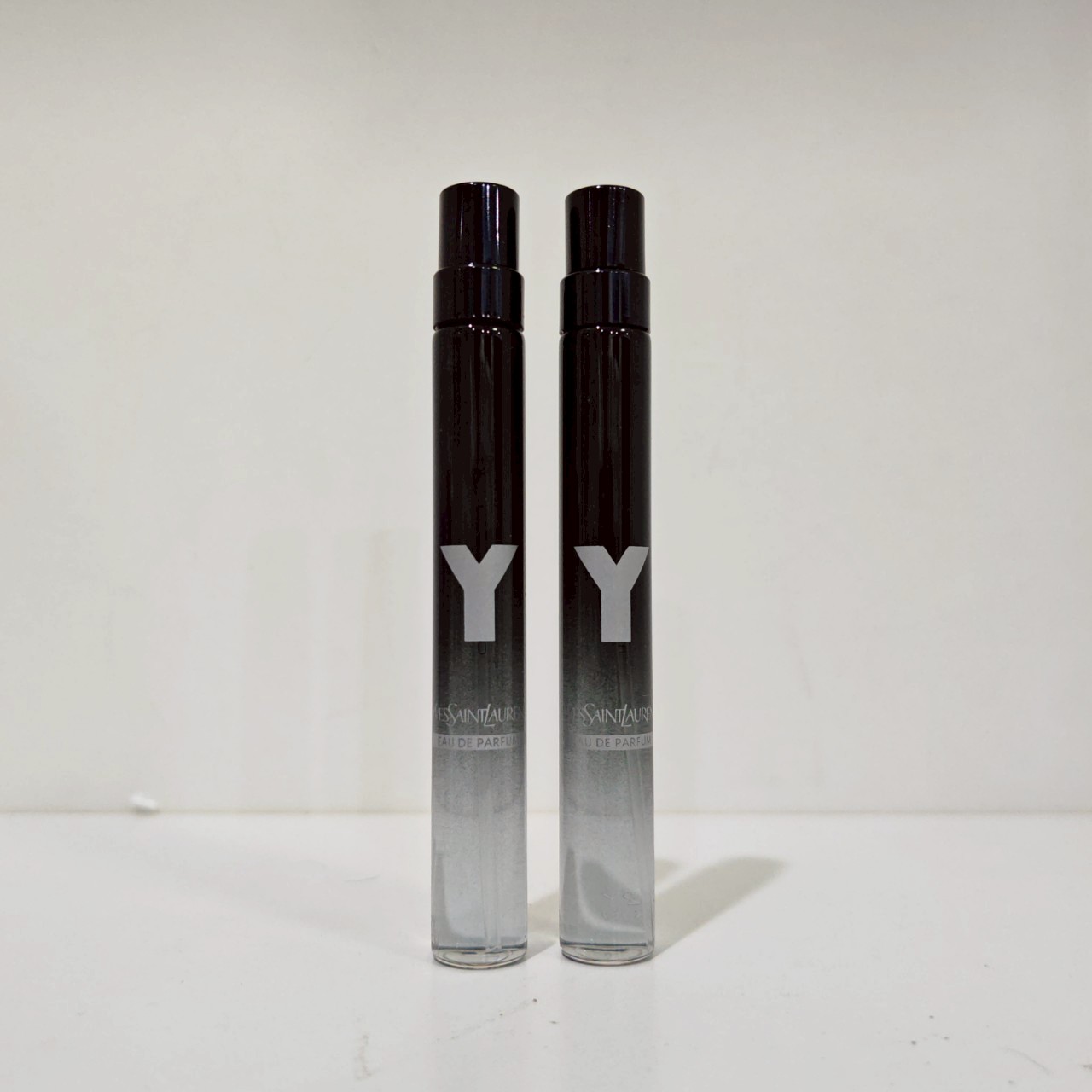น้ำหอมจิ๋วมินิ YSL Y Y Eau De Parfum for men10ml แบบสเปรย์ ( Mini Perfume น้ำหอมขนาดพกพา) น้ำหอมจิ๋วมินิแบบทดลองแบบสเปรย์ พกพาก็สะดวกใช้ฉีดตามจุดชีพจร
