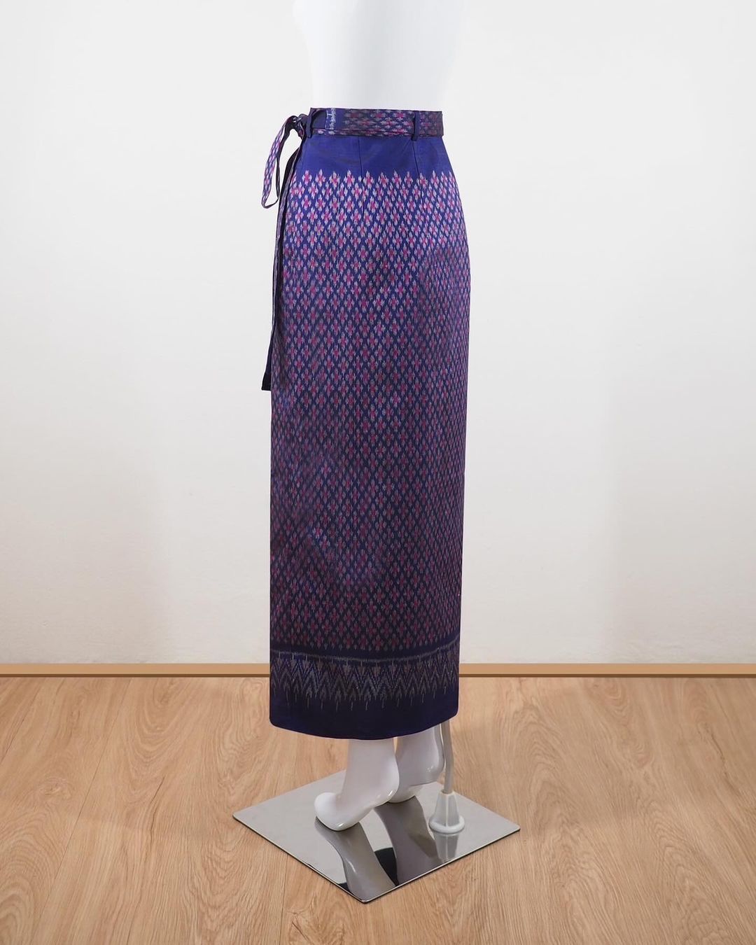 สั่งตัดเย็บกระโปรงผ้าไหม (ไม่รวมผ้า) รหัส CUT-51-111766