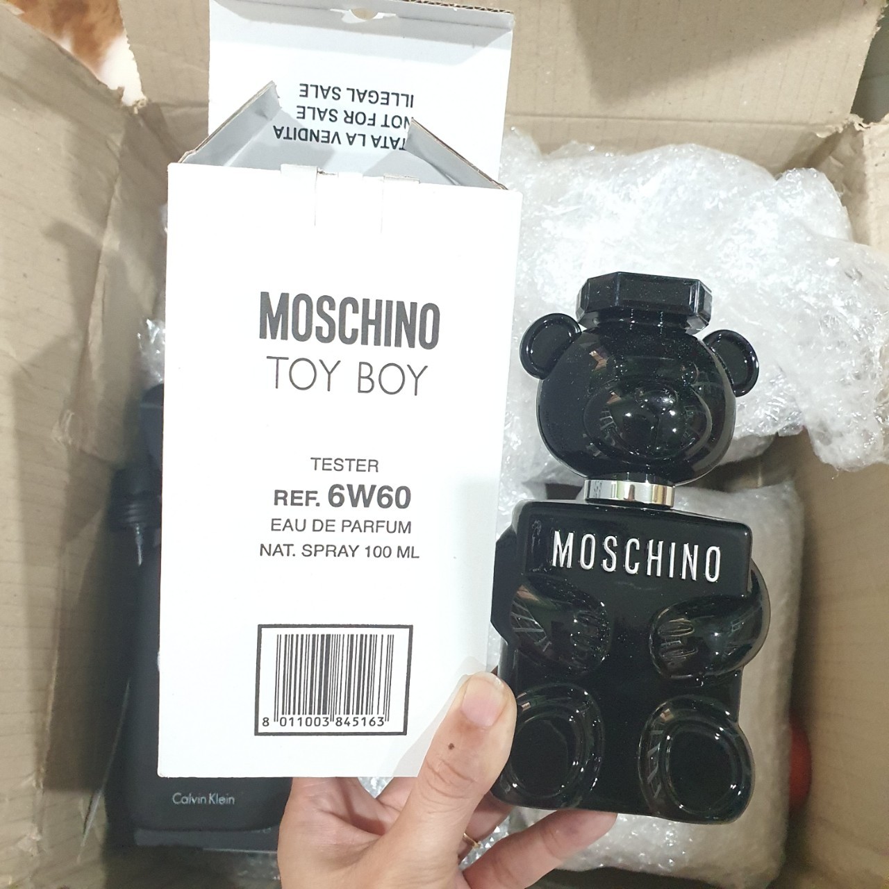 น้ำหอมแท้ Moschino Toy Boy Eau De Parfum 100ml กล่องเทสเตอร์