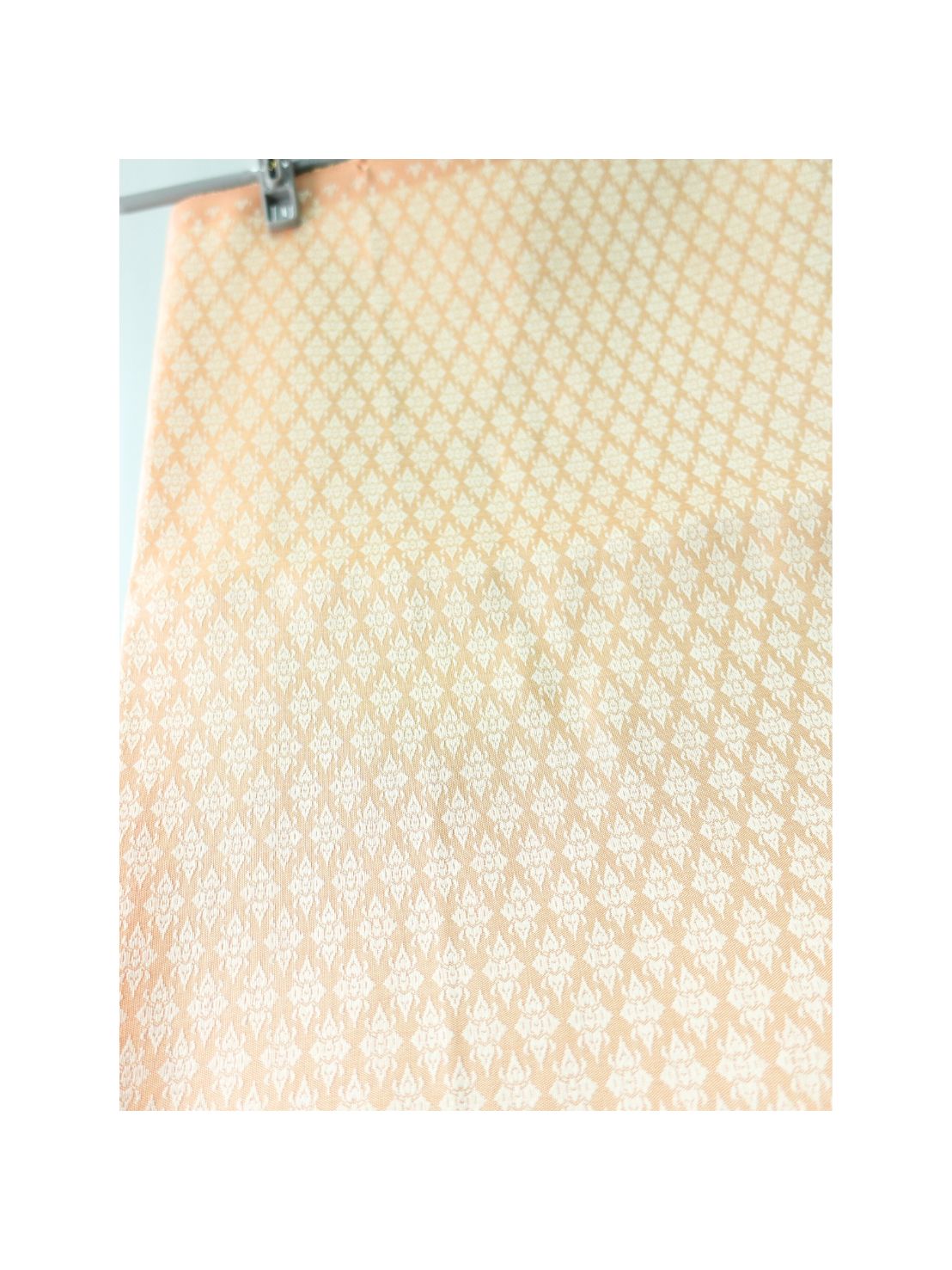 ซิ่น ผ้าไหมยกสุรินทร์ ไหมแท้ 32ตะกอ ไหมแท้100% ขนาด 1x2เมตร พื้นสีส้มอ่อน N11-ST-072667101