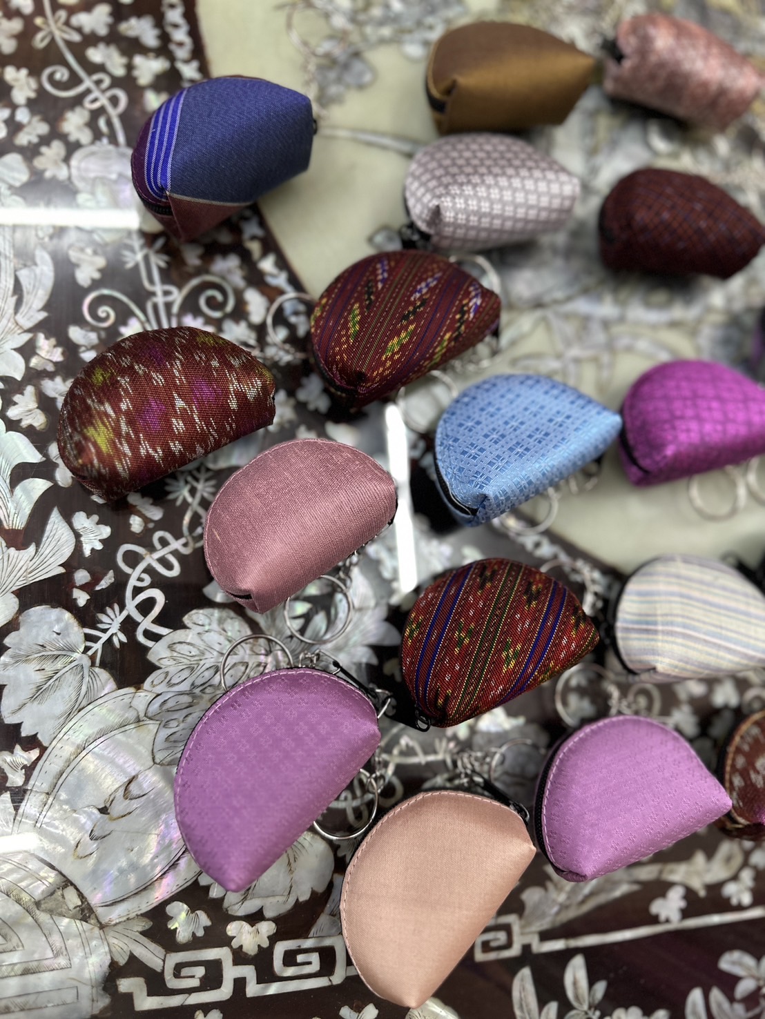 กระเป๋าสตางค์ซิปใบเล็ก โค้งพัด คละสี แพคโหล(12ชิ้น) รหัส GL-ST