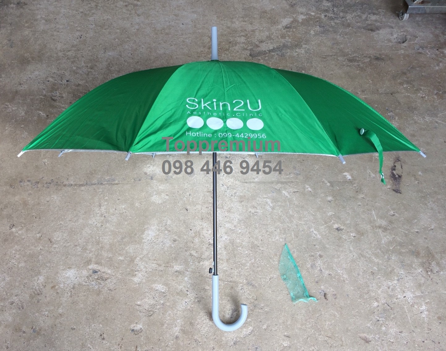 ร่มยาว ร่มขนาด22นิ้ว ร่มสกรีนโลโก้ 2 สี ร่มสกรีนโลโก้ราคาถูก โรงงานผลิตร่ม