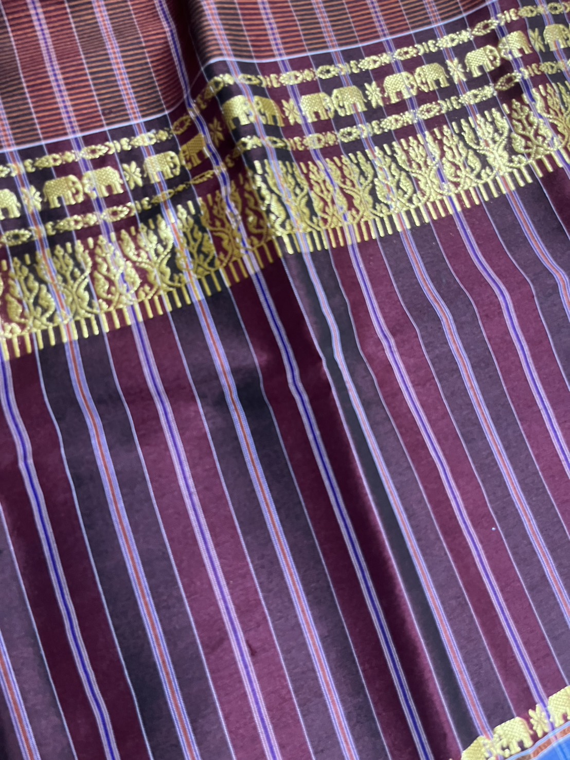 ผ้าขาวม้า ไหมแท้ ยกขิดดิ้นลายช้าง มีชายครุย ขนาด 65X200ซม. รหัส R4E-NY-8