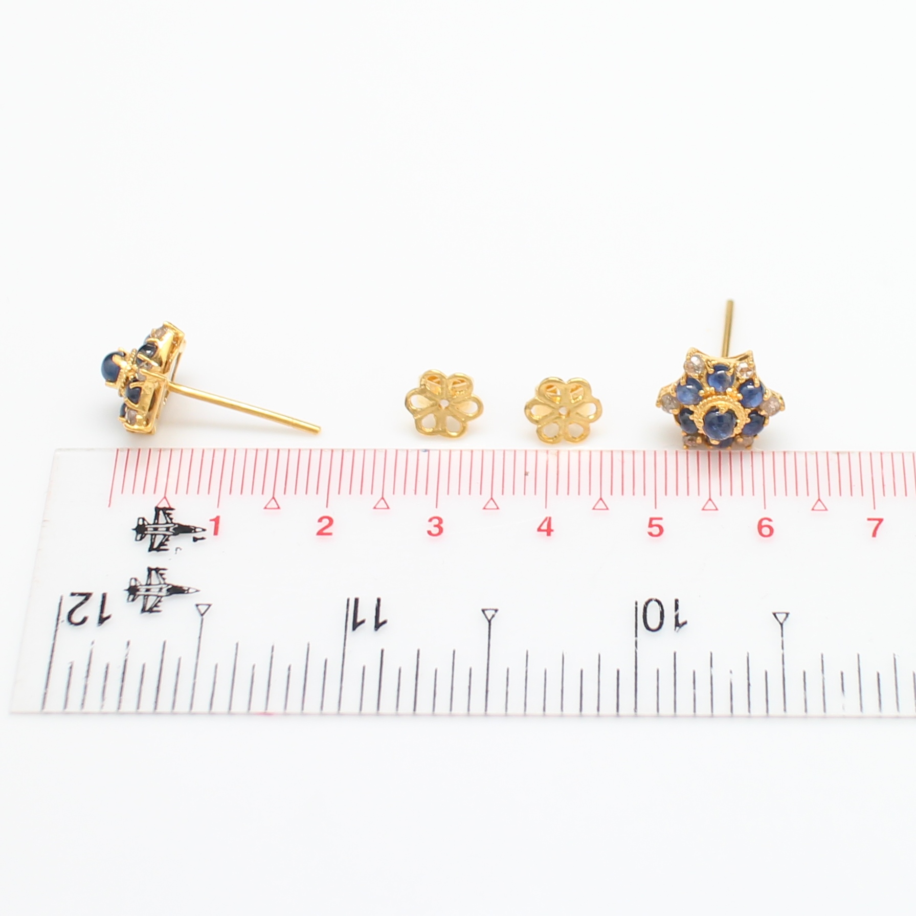 ER25045 ต่างหูไพลินหลังเบี้ย ประดับเพชรซีกลูกโลก ทองแท้ 90% นน.รวม 3.9 กรัม