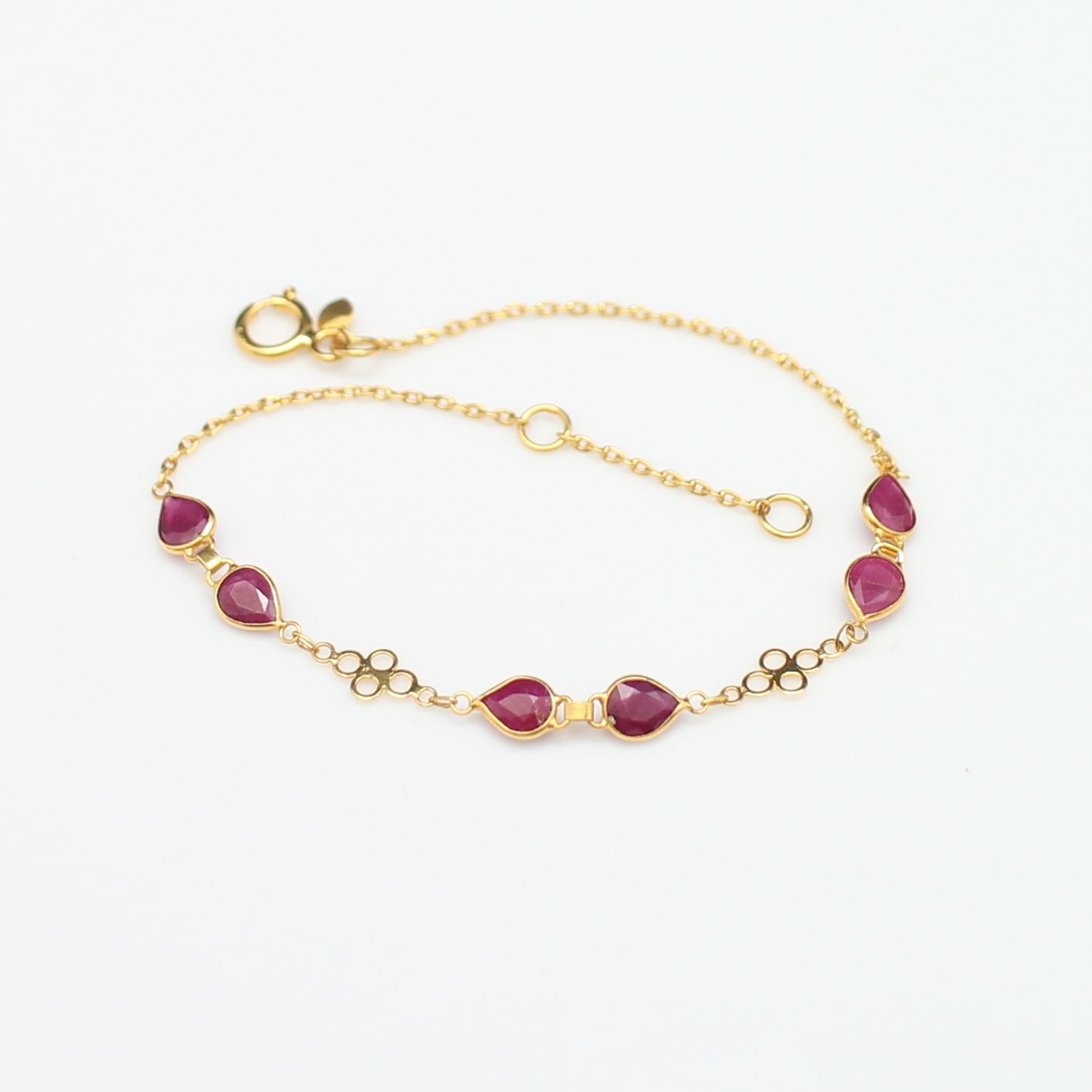 BL25035 สร้อยข้อมือทับทิมเจียรไน ทองแท้ 18k นน.รวม 1.3 กรัม ยาว 15.5-17 ซม.