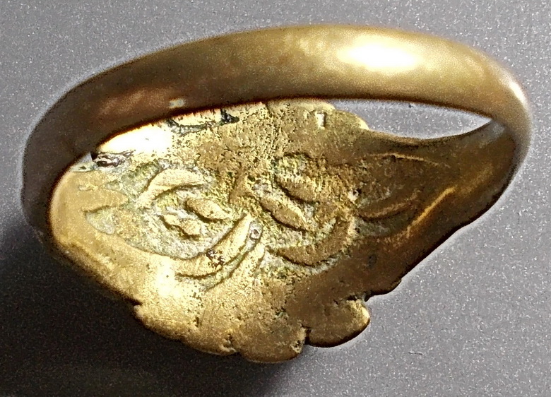 แหวนหล่อโบราณ หลวงพ่ออิ่ม วัดหัวเขา สุพรรณบุรี