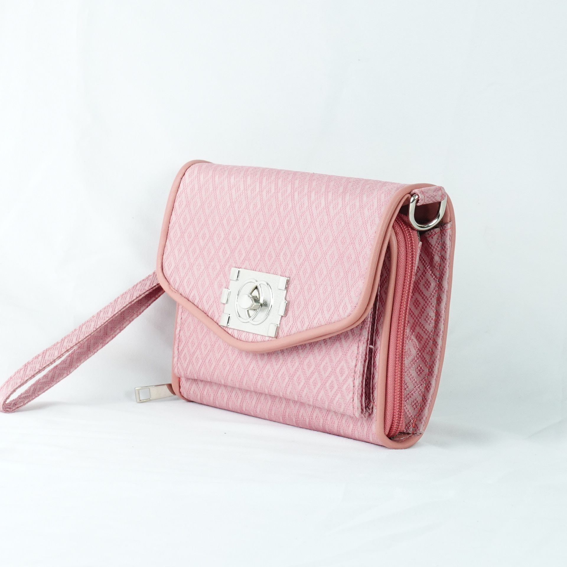 กระเป๋าถือไหมแท้ทรงคลัทช์ พร้อมสายสะพาย ขนาด 15x20ซม.สีชมพู รหัส GO-TT-060568155