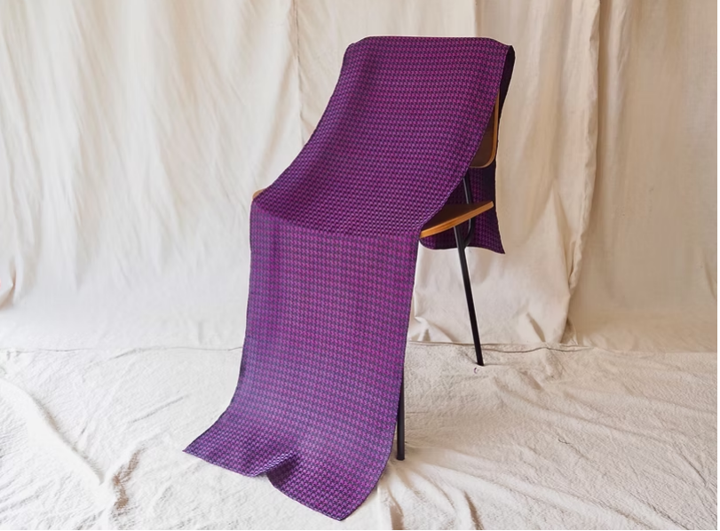 ผ้าพันคอไหมสปันซิลค์ ขนาด 43x170ซม. สีม่วงชมพูเข้ม รหัส ZYI-CT-103136