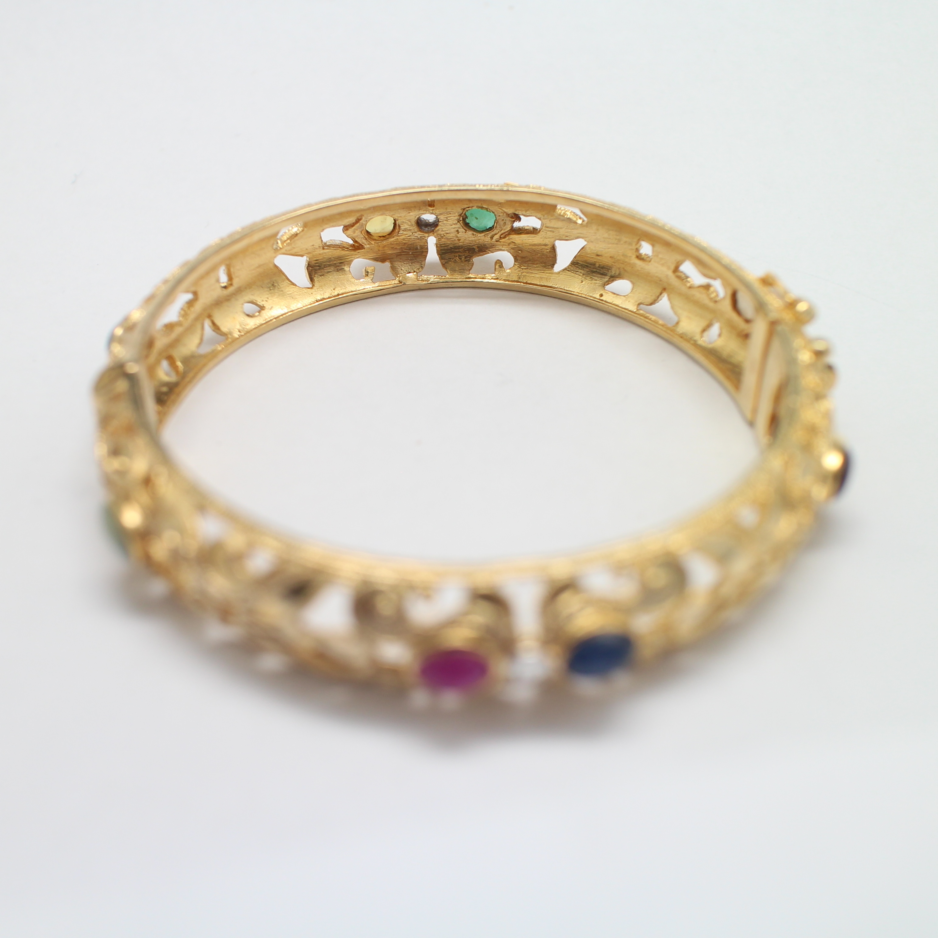 SI263 กำไลนพเก้าฉลุลาย เงินแท้ชุบทอง นน. 33.4 กรัม เส้นผ่านศูนย์กลาง 5.7 ซม.