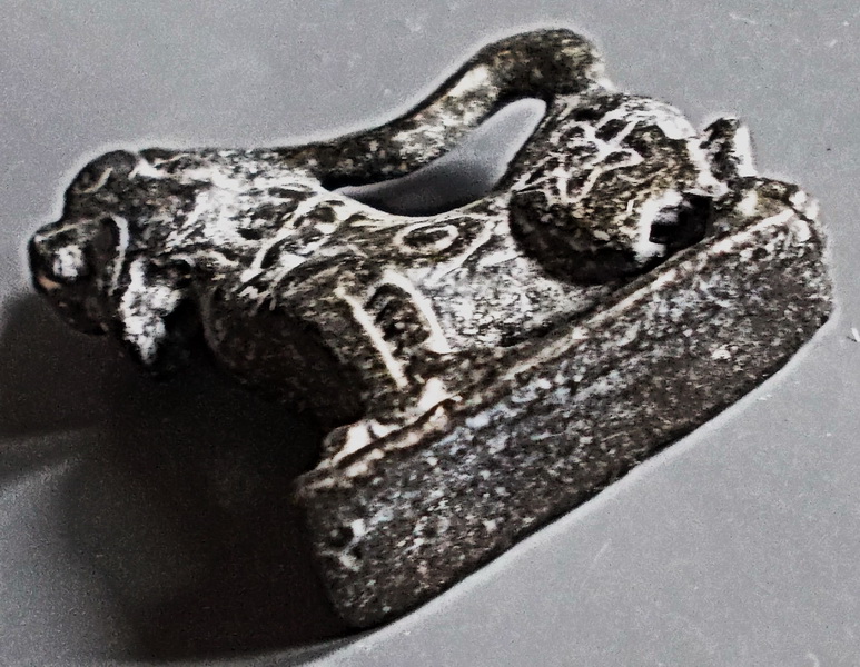 สิงห์คอยาว เนื้อตะกั่ว รุ่นแรก หลวงพ่อกวย วัดโฆสิตาราม จ.ชัยนาท ปี 2521