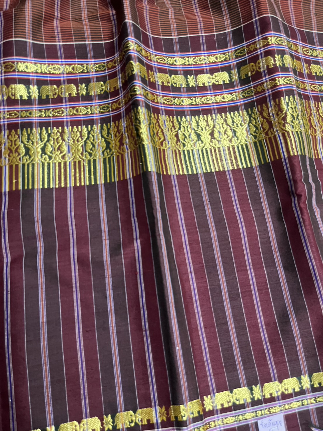 ผ้าขาวม้า ไหมแท้ ยกขิดดิ้นลายช้าง มีชายครุย ขนาด 65X200ซม. รหัส R4E-NY-11