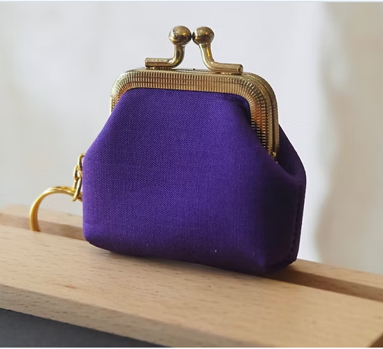 กระเป๋าสตางค์ ใส่เหรียญ ขนาด 7x7x2.5cm. สีม่วงเข้ม GL-CT-103485