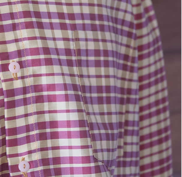 เสื้อเชิ้ตแขนยาว ผ้าไหมลายสก๊อต สีม่วงสลับสีเหลืองไข่ รหัส DN-CT-SKU100857