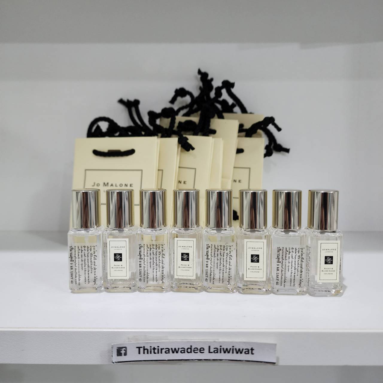 น้ำหอมจิ๋วมินิ Jo malone Peony & Blush suede 9ml ป้ายไทย มาพร้อมถุงจิ๋วกับริบบิ้น ให้เป็นของขวัญน่ารักๆได้ค่ะ ( Mini Perfume น้ำหอมขนาดพกพา) น้ำหอมจิ๋วมินิแบบทดลองแบบสเปรย์ พกพาก็สะดวกใช้ฉีดตามจุดชีพจร