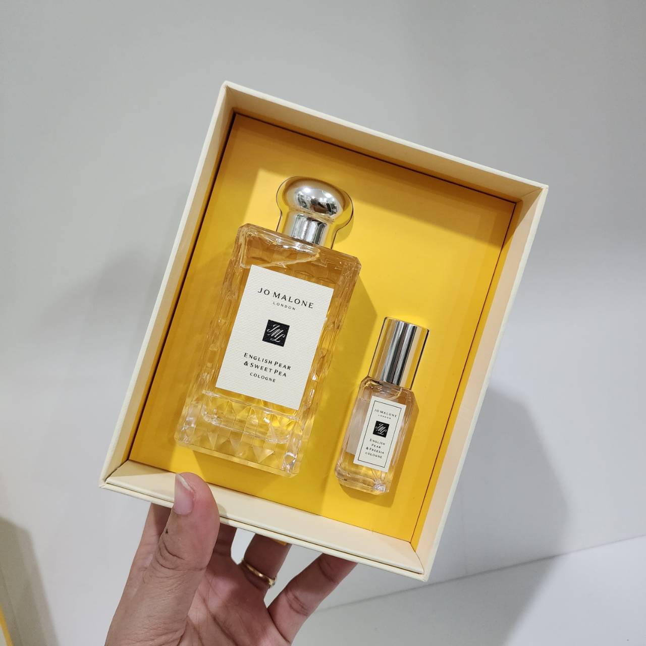 น้ำหอมแท้ Jo Malone English Pear & Sweet Pea Set 2 Pcs.