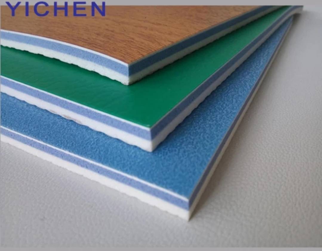 พื้นสนามกีฬาไวนิลpvc สนามแบตมินตัน สนามบาส สนามฟุตซอล