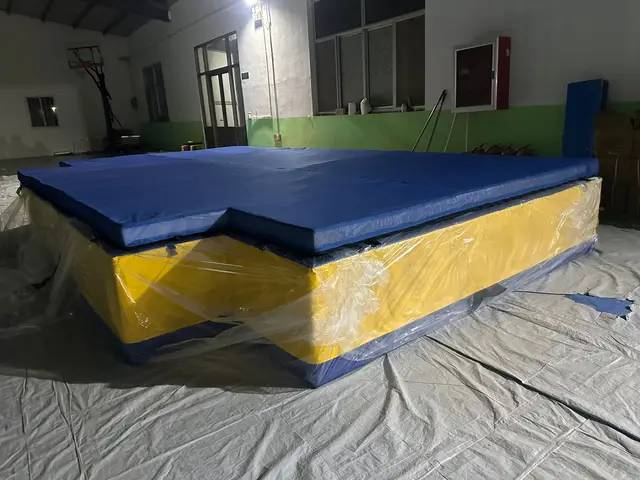 เบาะกระโดดสูงหนา20cm