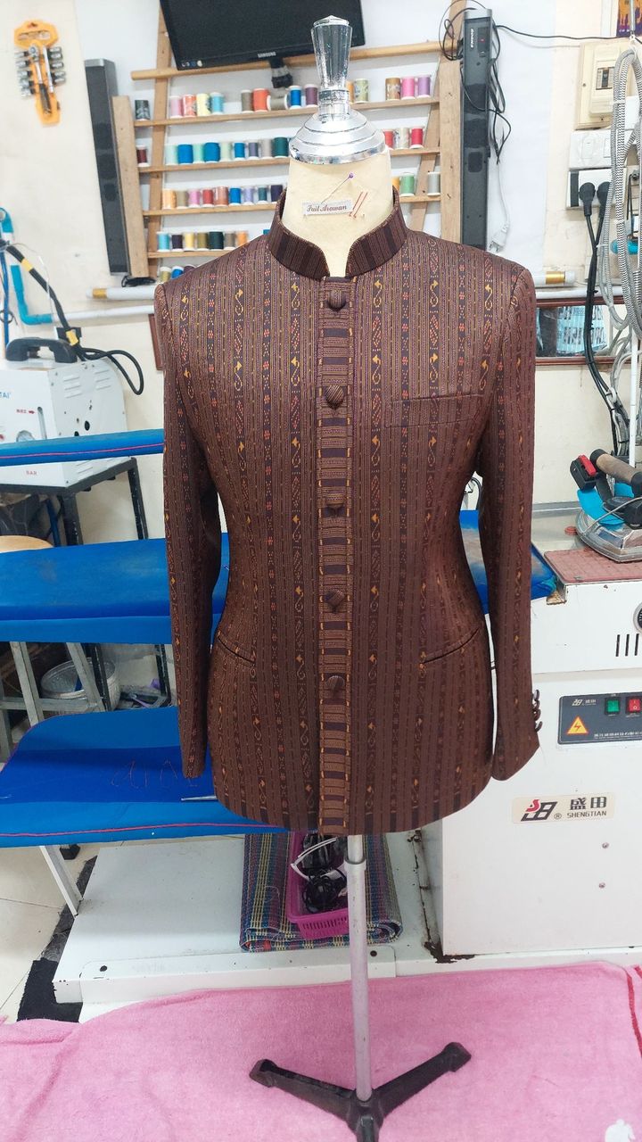 แบบตัด สูทพระราชทานชาย ผ้าไหม (ไม่รวมผ้า) chobmai x ARW รหัส CUT-ARW-0519671