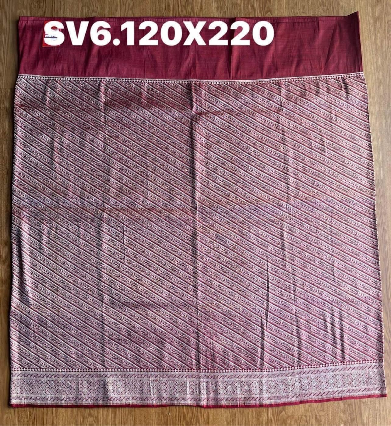 ซิ่น ผ้าปาโตล่ายกเงิน เส้นยืนไหมแท้ ขนาด 120x220ซม พื้นสีแดง รหัส N9-SIL05226616