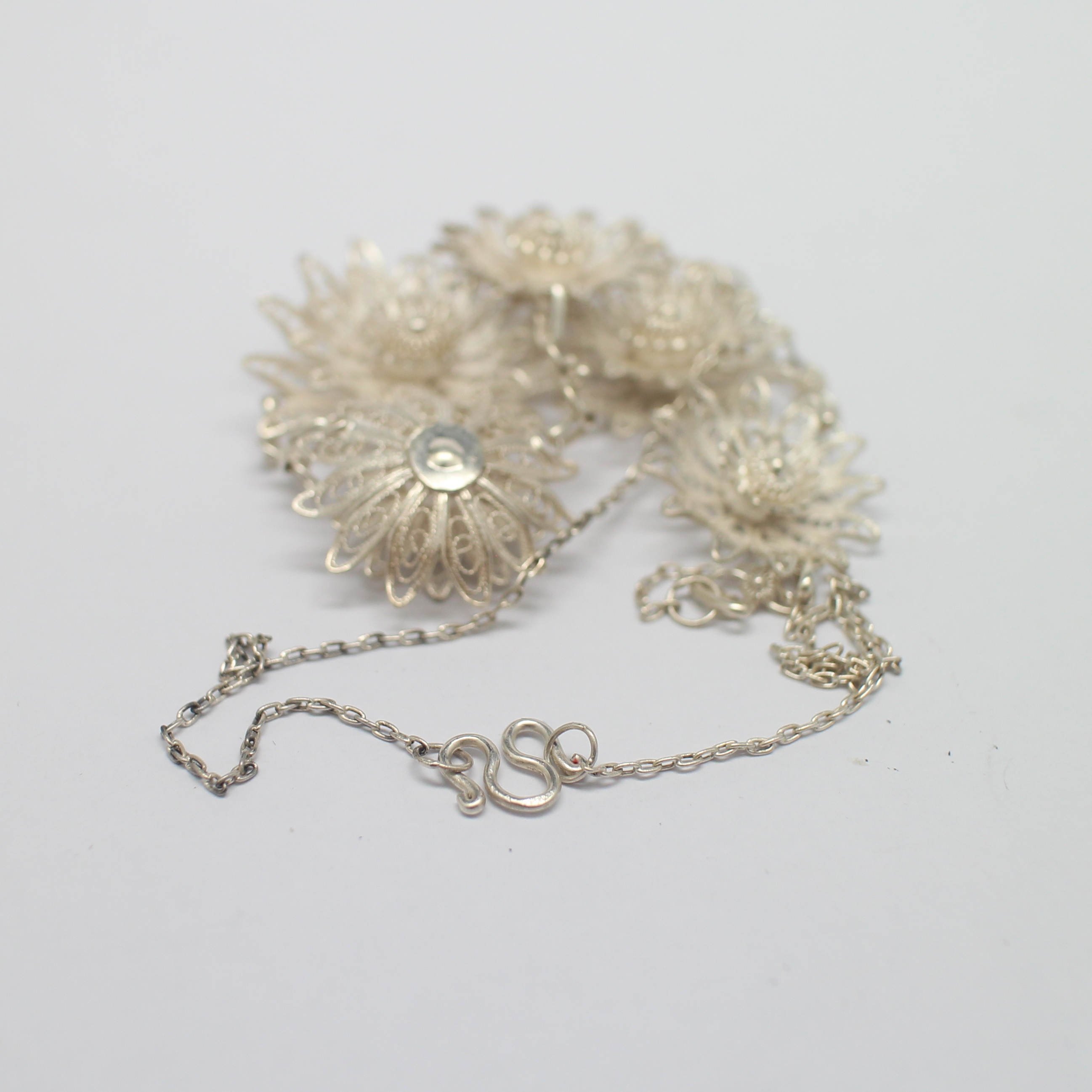 SI282 ชุดเครื่องประดับ สร้อยข้อมือ สร้อยคอ ต่างหู ดอกดาวกระจาย เงินแท้ นน. รวม 39 กรัม