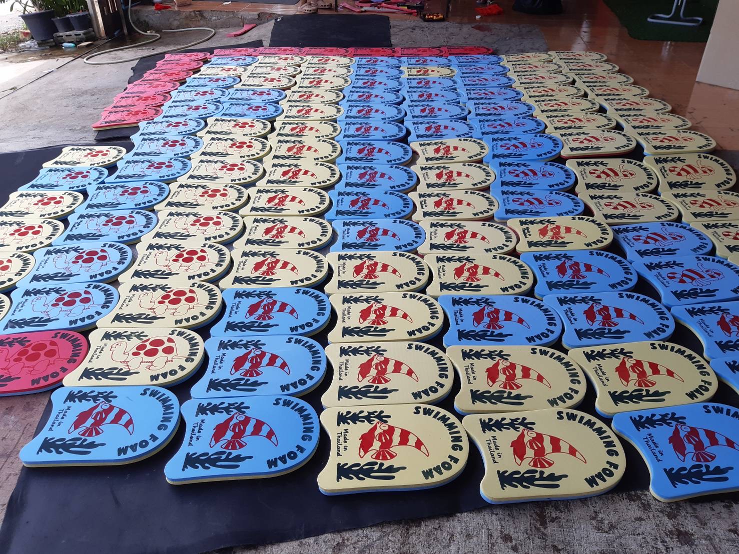 โฟมว่ายน้ำ ชิ้นล่ะ 100บาท