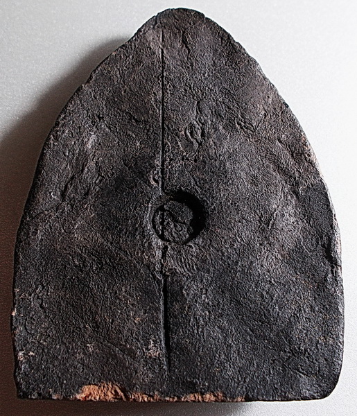 พระซุ้มกระรอกกระแต เนื้อดิน หลังโค๊ต เก่าไม่ทราบที่